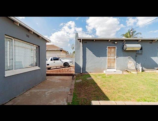 3 BEDROOM HOUSE FOR SALE IN KENSINGTON
